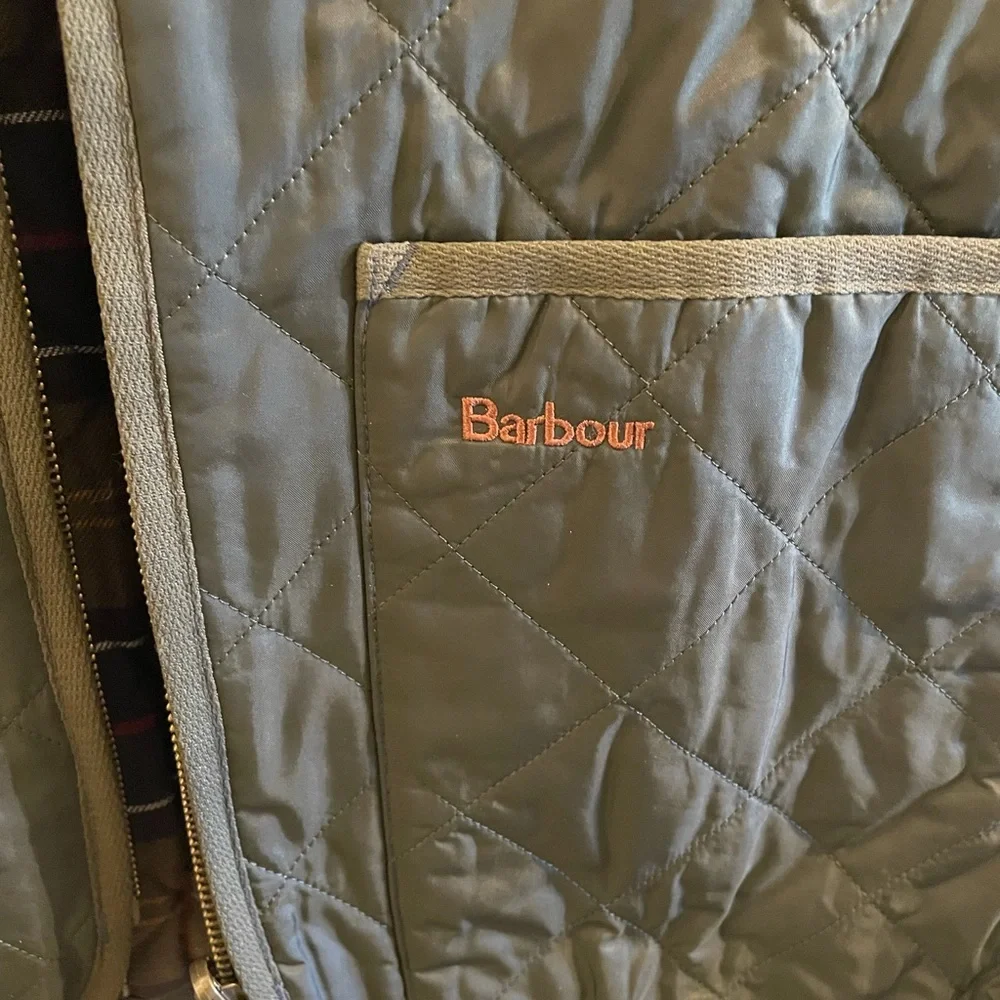 Barbour Size 32 Zip In Liner Vest - Picture 3 of 6